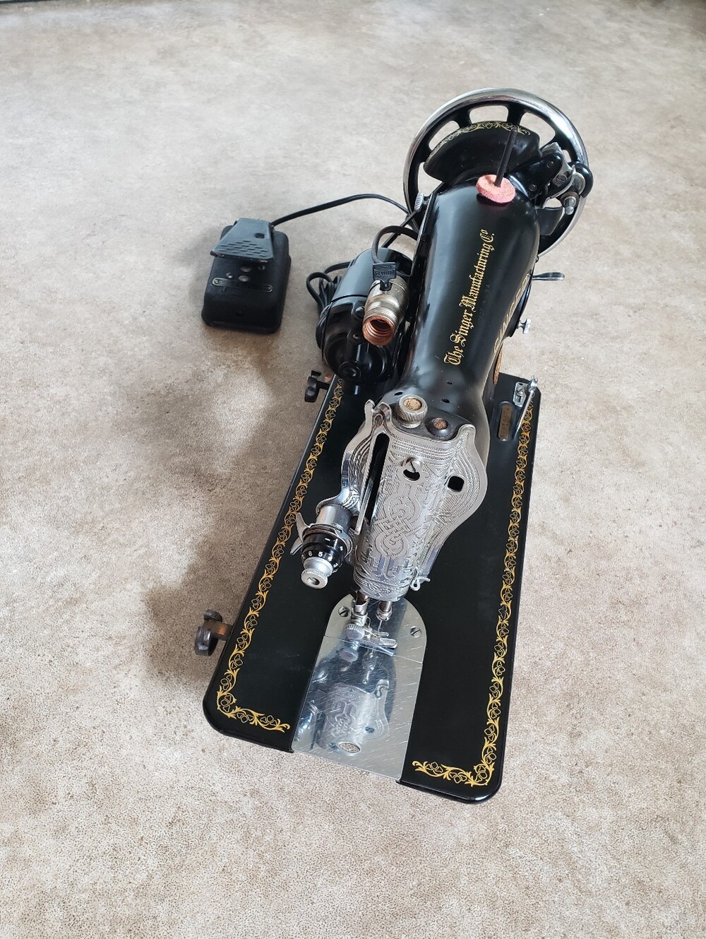 Singer Sewing Machine Model 15 - Picture 3 of 8